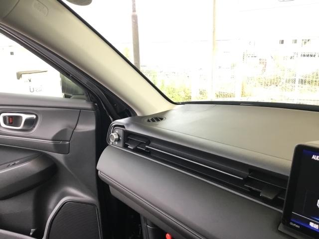 ヴェゼル ｅ：ＨＥＶＸ　クルコン　衝突軽減Ｂ　純正ナビ　ＥＴＣ　前後ドラレコ　前後障害物センサー　ＡＡＣ　イモビライザー　スマ－トキ－　誤発進抑制　ＰＷ　リアカメラ　ＥＳＣ　キーフリー　ＬＥＤヘッドランプ　ナビＴＶ　ＡＢＳ（28枚目）