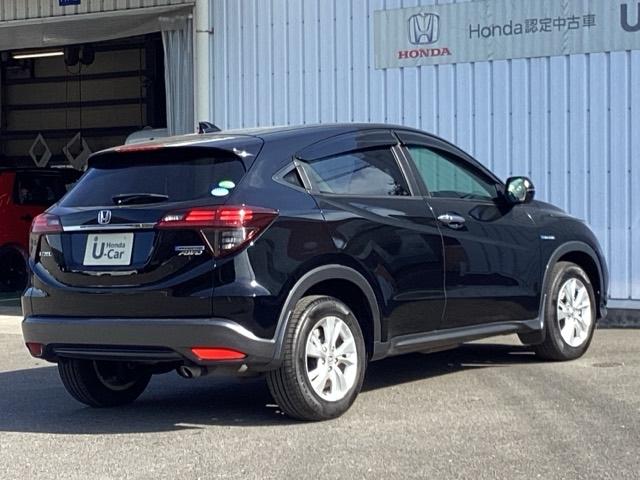 ヴェゼル ハイブリッドＸ・ホンダセンシング　シ－トヒ－タ－　記録簿　横滑防止　Ｒカメラ　スマ－トキ－　クルコン　ＥＴＣ車載器　サイドエアバック　キーレスエントリー　ＡＢＳ　ＤＶＤ再生　ＬＥＤヘッドライト（8枚目）