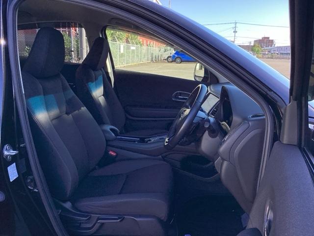 ヴェゼル ハイブリッドＸ・ホンダセンシング　シ－トヒ－タ－　記録簿　横滑防止　Ｒカメラ　スマ－トキ－　クルコン　ＥＴＣ車載器　サイドエアバック　キーレスエントリー　ＡＢＳ　ＤＶＤ再生　ＬＥＤヘッドライト（17枚目）