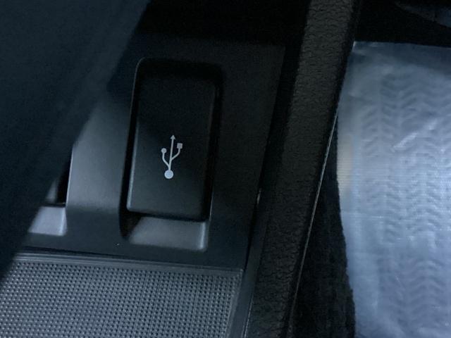 ヴェゼル ハイブリッドＸ・ホンダセンシング　シ－トヒ－タ－　記録簿　横滑防止　Ｒカメラ　スマ－トキ－　クルコン　ＥＴＣ車載器　サイドエアバック　キーレスエントリー　ＡＢＳ　ＤＶＤ再生　ＬＥＤヘッドライト（25枚目）