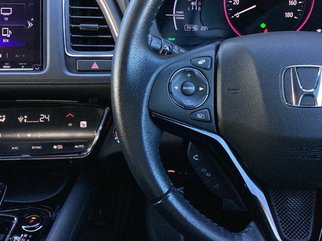 ヴェゼル ハイブリッドＸ・ホンダセンシング　シ－トヒ－タ－　記録簿　横滑防止　Ｒカメラ　スマ－トキ－　クルコン　ＥＴＣ車載器　サイドエアバック　キーレスエントリー　ＡＢＳ　ＤＶＤ再生　ＬＥＤヘッドライト（28枚目）