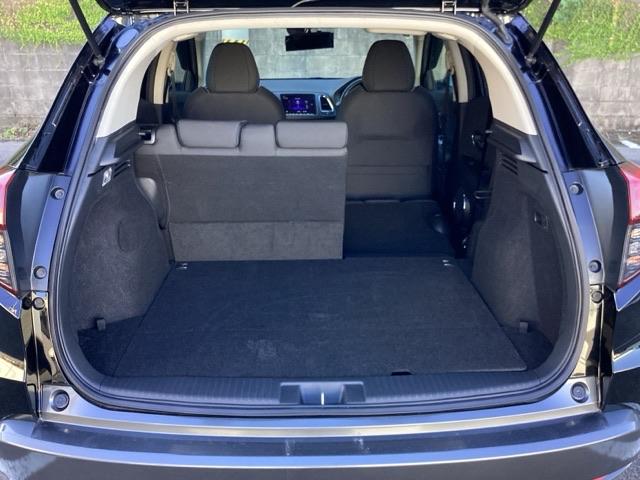 ヴェゼル ハイブリッドＸ・ホンダセンシング　シ－トヒ－タ－　記録簿　横滑防止　Ｒカメラ　スマ－トキ－　クルコン　ＥＴＣ車載器　サイドエアバック　キーレスエントリー　ＡＢＳ　ＤＶＤ再生　ＬＥＤヘッドライト（40枚目）