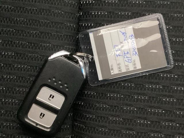 フィットハイブリッド Lパッケージ メモリーナビ ETC リアカメラ ナビ&TV 地デジフルセグTV サイドエアバック DVD再生 LED ECON バックカメラ オートクルーズコントロール イモビライザー ESC AUTOエアコン(20枚目)