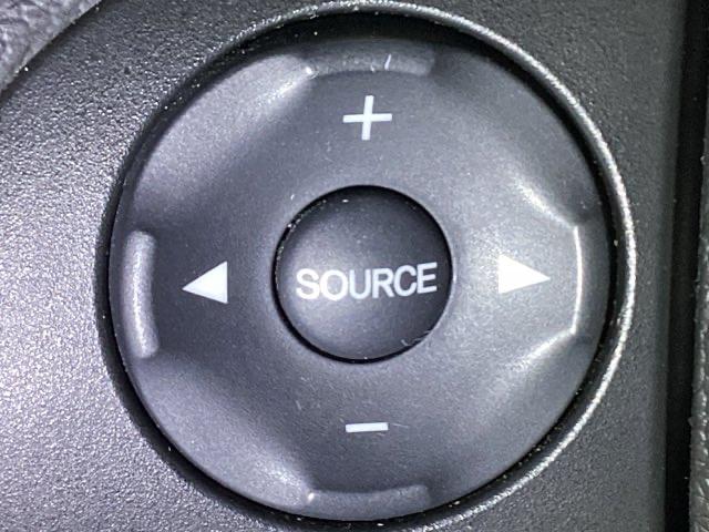 フィットハイブリッド Lパッケージ メモリーナビ ETC リアカメラ ナビ&TV 地デジフルセグTV サイドエアバック DVD再生 LED ECON バックカメラ オートクルーズコントロール イモビライザー ESC AUTOエアコン(22枚目)