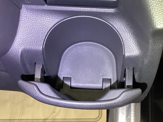 フィットハイブリッド Lパッケージ メモリーナビ ETC リアカメラ ナビ&TV 地デジフルセグTV サイドエアバック DVD再生 LED ECON バックカメラ オートクルーズコントロール イモビライザー ESC AUTOエアコン(31枚目)