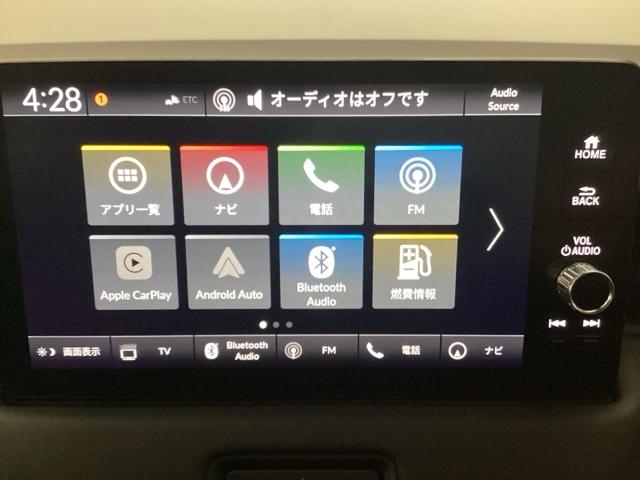 ＨｏｎｄａＣＯＮＮＥＣＴ対応の便利なナビディスプレー。お持ちのスマートフォンと連携して、ナビやＢｌｕｅｔｏｏｔｈでの音楽再生が可能です。デザインはもちろん、操作性も良好です。