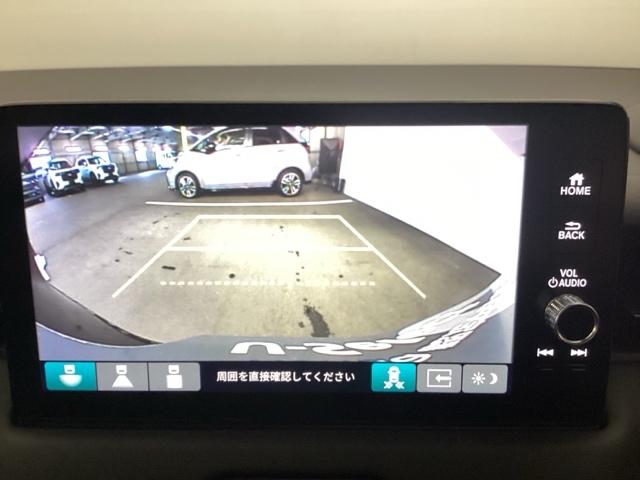 バックモニター付きで、車庫入れやバック時の後方確認をサポート。