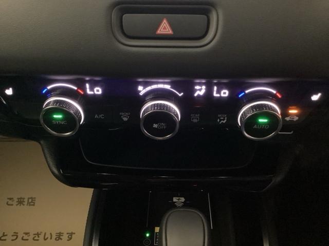 オートエアコンはこまめに温度調節するので、燃料の消費量をより少なくできます。シートヒーター付きなので寒い日も快適です。