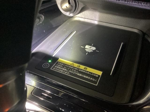 Ｑｉ対応のスマートフォンを置くだけで充電ができます。１５Ｗ急速充電対応。