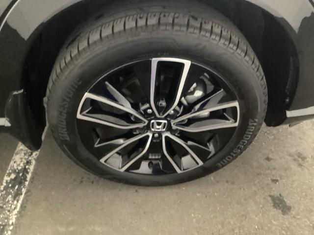 カッコイイ、【アルミホイール】で足元も決まってる！