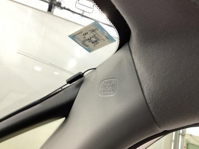 フィット ｅ：ＨＥＶホーム　リアカメラ　ＥＴＣ　前後誤発進抑制機能　クリソナ　助手席エアバッグ　運転席エアバッグ　アイドリングストップ　ＬＥＤライト　バックカメラ　ＡＢＳ　サイドエアバッグ　オートクルーズコントロール　ＤＶＤ再生（33枚目）