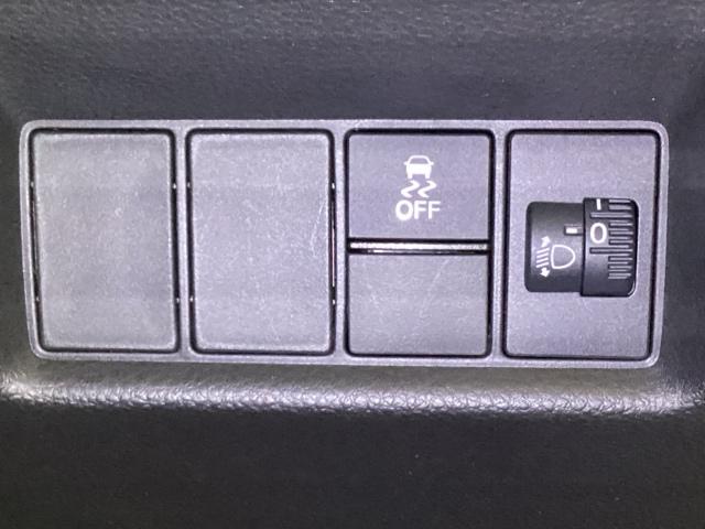 フィット ｅ：ＨＥＶホーム　前後誤発進抑制機能　クリソナ　助手席エアバッグ　運転席エアバッグ　アイドリングストップ　ＬＥＤライト　ＵＳＢ接続　バックカメラ　ＡＢＳ　サイドエアバッグ　スマートキー　キーレス（29枚目）