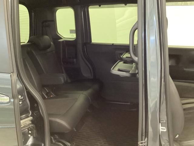 Ｎ－ＢＯＸカスタム ターボ　両側電動スライドドア　リアカメラ　ＥＴＣ　イモビライザー　衝突被害軽減　ベンチシート　キーフリー　Ｐセンサー　ＥＳＣ　パワステ　ＤＶＤ再生　両席エアバック　サイドエアバッグ　ターボ車　ＵＳＢ接続（17枚目）