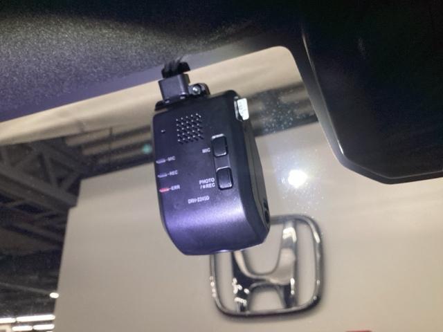 N-VAN ファンスタイル+ネイチャー ディスプレイオーディオ リアカメラ ドラレコ LEDライト 両側スライド 衝突軽減ブレーキ エアコン USB VSA スマートキー クルーズコントロール 運転席エアバッグ キーレスエントリー ETC(23枚目)