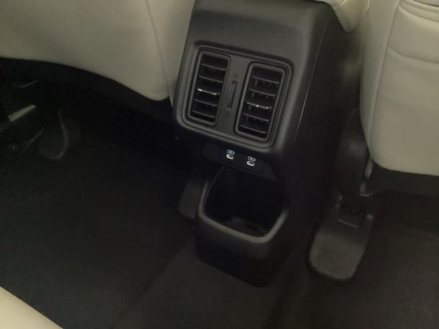 ヴェゼル e:HEVZ・PLaYパッケージ 電動リアゲート シートヒーター ETC オートクルーズコントロール アイドリングストップ LEDヘッド USB 電動テールゲート 衝突被害軽減システム リヤカメラ フルセグテレビ 横滑り防止装置(31枚目)