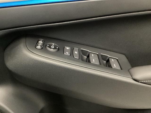 ヴェゼル e:HEVZ・PLaYパッケージ 電動リアゲート シートヒーター ETC オートクルーズコントロール アイドリングストップ LEDヘッド USB 電動テールゲート 衝突被害軽減システム リヤカメラ フルセグテレビ 横滑り防止装置(32枚目)