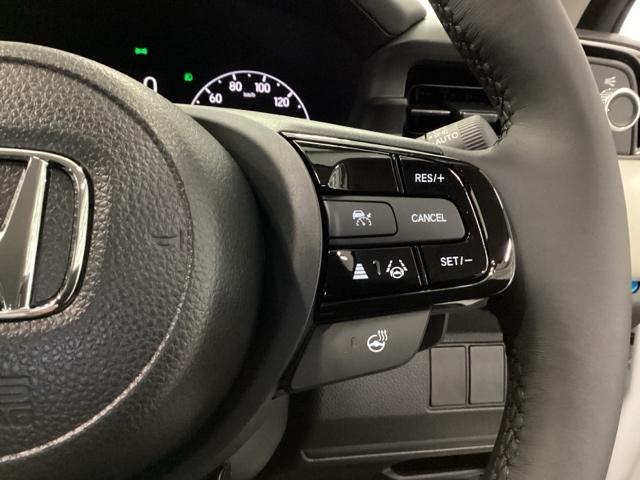 ヴェゼル e:HEVZ・PLaYパッケージ 電動リアゲート シートヒーター ETC オートクルーズコントロール アイドリングストップ LEDヘッド USB 電動テールゲート 衝突被害軽減システム リヤカメラ フルセグテレビ 横滑り防止装置(34枚目)