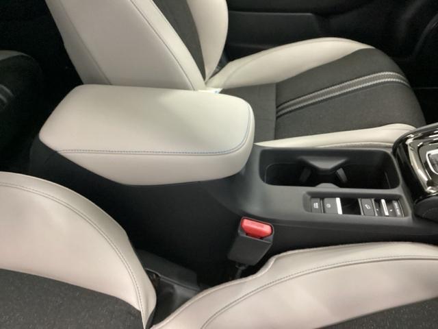 ヴェゼル e:HEVZ・PLaYパッケージ 電動リアゲート シートヒーター ETC オートクルーズコントロール アイドリングストップ LEDヘッド USB 電動テールゲート 衝突被害軽減システム リヤカメラ フルセグテレビ 横滑り防止装置(37枚目)