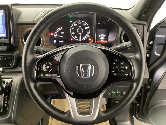 Ｎ－ＯＮＥ オリジナルスタイルプラスアーバン　試乗車　メモリーナビ　ドラレコ　ＥＴＣ　Ａクルーズ　衝突被害軽減ブレーキ　ＬＥＤヘッドライト　横滑り防止装置　フルセグテレビ　バックカメラ　シートＨ　アイドリングストップ　スマートキー　盗難警報装置（3枚目）