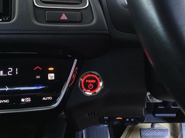 スマートキーシステム搭載ですので、ハンドル横のスイッチを押せば、エンジンスタート！