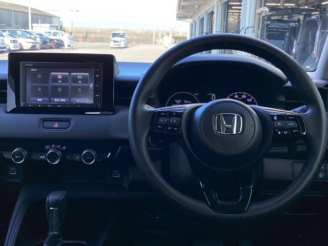 ヴェゼル ｅ：ＨＥＶＸ　ＥＴＣ／純正ナビ／バックモニター／ホンダセンシング　前後障害物センサー　ＡＡＣ　イモビライザー　スマ－トキ－　ＰＷ　リアカメラ　クルコン　ＥＳＣ　ＥＴＣ装備　キーフリー　ＬＥＤヘッドランプ　ＡＢＳ（3枚目）