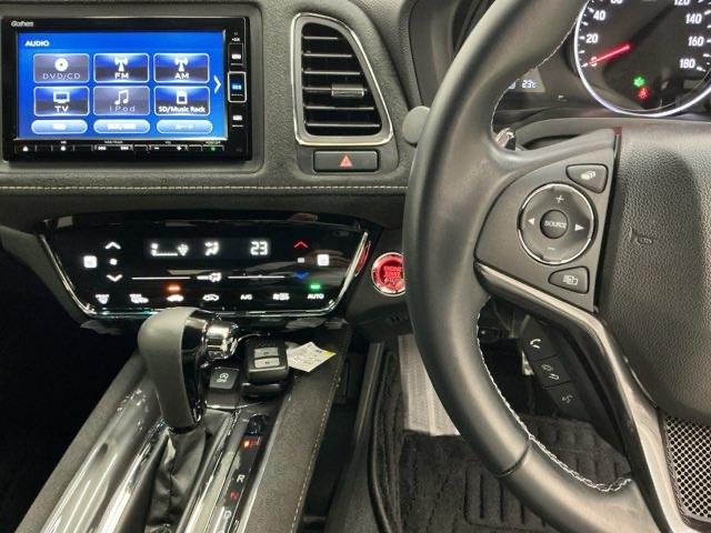 ヴェゼル ＲＳ・ホンダセンシング　ドラレコ　ナビ　Ｒカメラ　ブルートゥース　盗難防止　バックモニター　サイドエアバック　スマ－トキ－　シートヒータ　ＬＥＤライト　地デジＴＶ　ドライブレコーダー装着車　フルオートエアコン　整備記録簿（3枚目）