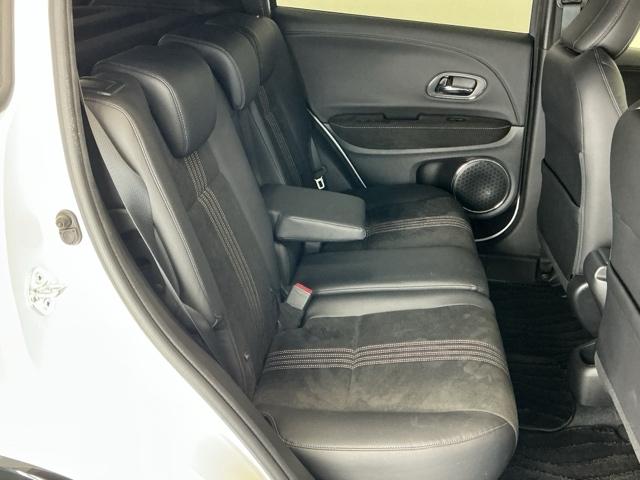 ヴェゼル ＲＳ・ホンダセンシング　ドラレコ　ナビ　Ｒカメラ　ブルートゥース　盗難防止　バックモニター　サイドエアバック　スマ－トキ－　シートヒータ　ＬＥＤライト　地デジＴＶ　ドライブレコーダー装着車　フルオートエアコン　整備記録簿（22枚目）