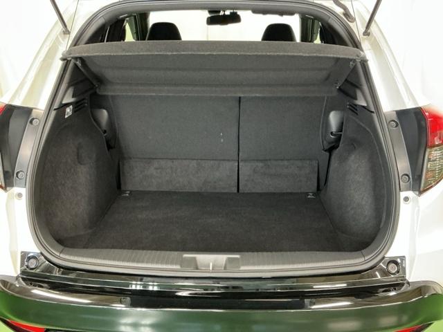 ヴェゼル ＲＳ・ホンダセンシング　ドラレコ　ナビ　Ｒカメラ　ブルートゥース　盗難防止　バックモニター　サイドエアバック　スマ－トキ－　シートヒータ　ＬＥＤライト　地デジＴＶ　ドライブレコーダー装着車　フルオートエアコン　整備記録簿（27枚目）