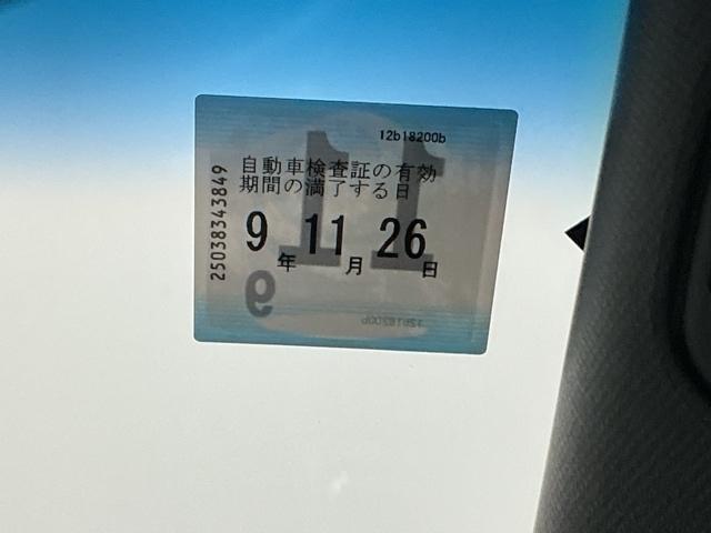 ヴェゼル ＲＳ・ホンダセンシング　ドラレコ　ナビ　Ｒカメラ　ブルートゥース　盗難防止　バックモニター　サイドエアバック　スマ－トキ－　シートヒータ　ＬＥＤライト　地デジＴＶ　ドライブレコーダー装着車　フルオートエアコン　整備記録簿（33枚目）