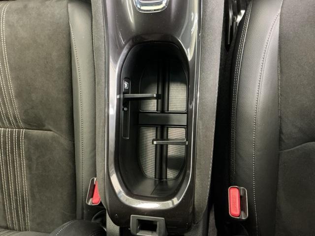 ヴェゼル ＲＳ・ホンダセンシング　ドラレコ　ナビ　Ｒカメラ　ブルートゥース　盗難防止　バックモニター　サイドエアバック　スマ－トキ－　シートヒータ　ＬＥＤライト　地デジＴＶ　ドライブレコーダー装着車　フルオートエアコン　整備記録簿（48枚目）