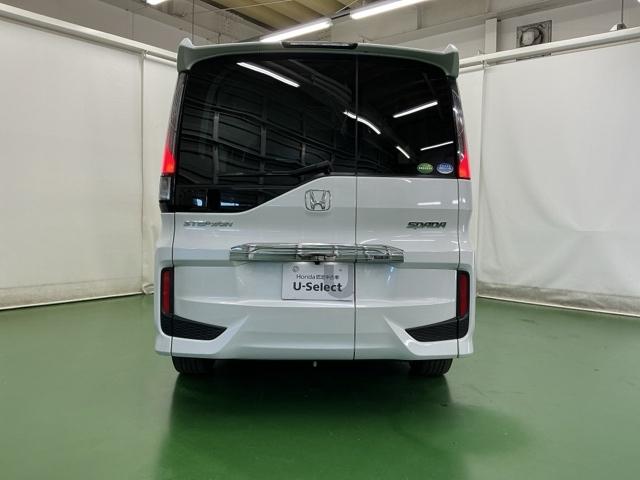 ステップワゴンスパーダ スパーダホンダセンシング　ドラレコ　ナビ　Ｒカメラ　ブルートゥース　盗難防止　助手席エアバッグ　Ｗパワスラ　記録簿有　地デジ　ＬＥＤライト　横滑り防止システム　オートエアコン　リアカメラ　ドライブレコーダー装着車　ＵＳＢ（9枚目）