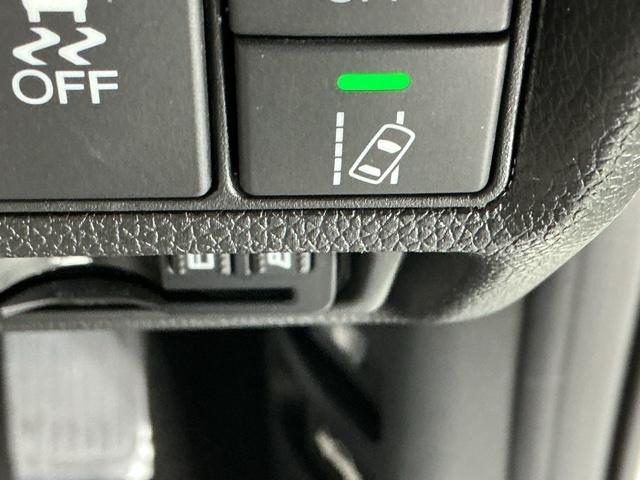 ステップワゴンスパーダ スパーダホンダセンシング　ドラレコ　ナビ　Ｒカメラ　ブルートゥース　盗難防止　助手席エアバッグ　Ｗパワスラ　記録簿有　地デジ　ＬＥＤライト　横滑り防止システム　オートエアコン　リアカメラ　ドライブレコーダー装着車　ＵＳＢ（24枚目）