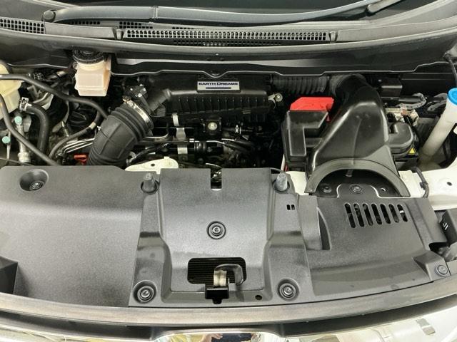 ステップワゴンスパーダ スパーダホンダセンシング　ドラレコ　ナビ　Ｒカメラ　ブルートゥース　盗難防止　助手席エアバッグ　Ｗパワスラ　記録簿有　地デジ　ＬＥＤライト　横滑り防止システム　オートエアコン　リアカメラ　ドライブレコーダー装着車　ＵＳＢ（29枚目）