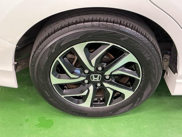 ステップワゴンスパーダ スパーダホンダセンシング　ドラレコ　ナビ　Ｒカメラ　ブルートゥース　盗難防止　助手席エアバッグ　Ｗパワスラ　記録簿有　地デジ　ＬＥＤライト　横滑り防止システム　オートエアコン　リアカメラ　ドライブレコーダー装着車　ＵＳＢ（31枚目）