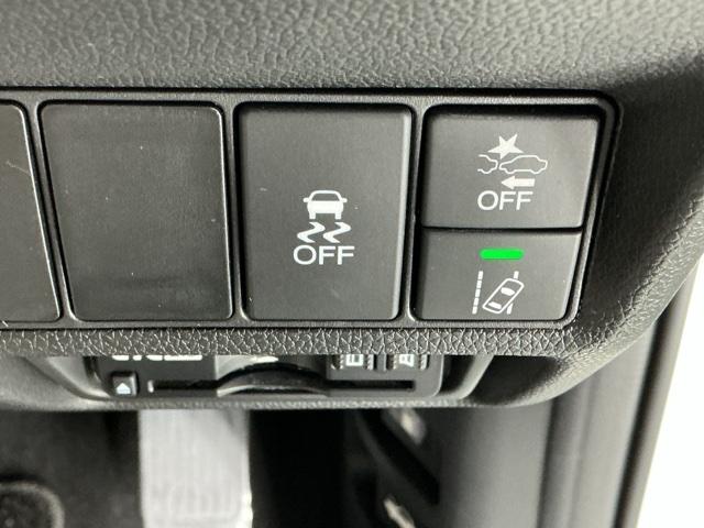 ステップワゴンスパーダ スパーダホンダセンシング　ドラレコ　ナビ　Ｒカメラ　ブルートゥース　盗難防止　助手席エアバッグ　Ｗパワスラ　記録簿有　地デジ　ＬＥＤライト　横滑り防止システム　オートエアコン　リアカメラ　ドライブレコーダー装着車　ＵＳＢ（50枚目）