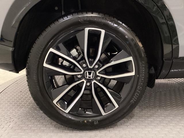 ヴェゼル ｅ：ＨＥＶＺ　シートヒーター　ドラレコ　ＥＴＣ　衝突回避支援ブレーキ機能　スマキ　Ｐトランク　フルオートエアコン　Ｄレコ　エアバッグ　両席エアバック　Ｒカメ　パワーウィンドウ　ＬＥＤランプ　ソナー　クルーズＣ（19枚目）