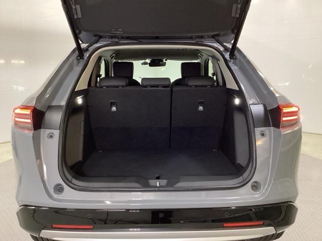 ヴェゼル ｅ：ＨＥＶＺ　シートヒーター　ドラレコ　ＥＴＣ　衝突回避支援ブレーキ機能　スマキ　Ｐトランク　フルオートエアコン　Ｄレコ　エアバッグ　両席エアバック　Ｒカメ　パワーウィンドウ　ＬＥＤランプ　ソナー　クルーズＣ（22枚目）