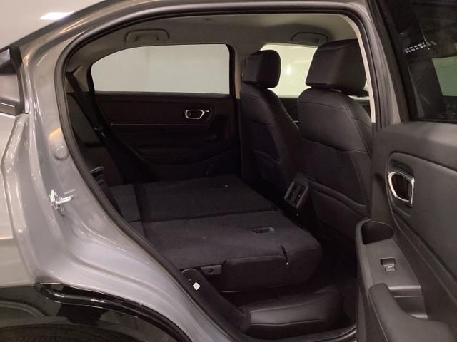 ヴェゼル ｅ：ＨＥＶＺ　シートヒーター　ドラレコ　ＥＴＣ　衝突回避支援ブレーキ機能　スマキ　Ｐトランク　フルオートエアコン　Ｄレコ　エアバッグ　両席エアバック　Ｒカメ　パワーウィンドウ　ＬＥＤランプ　ソナー　クルーズＣ（24枚目）