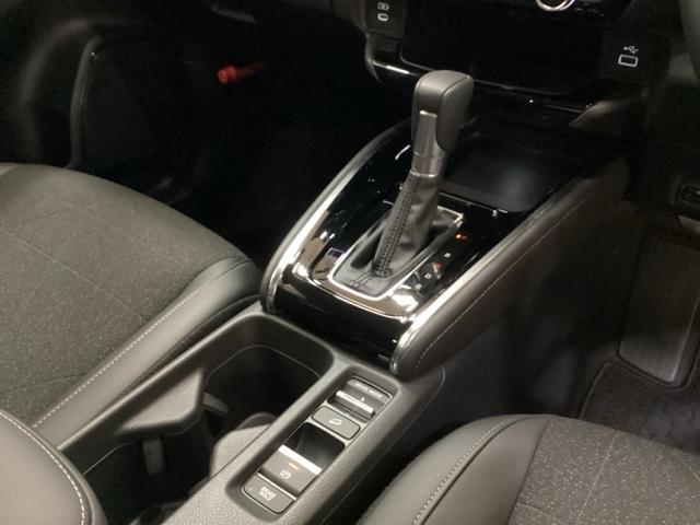 ヴェゼル ｅ：ＨＥＶＺ　シートヒーター　ドラレコ　ＥＴＣ　衝突回避支援ブレーキ機能　スマキ　Ｐトランク　フルオートエアコン　Ｄレコ　エアバッグ　両席エアバック　Ｒカメ　パワーウィンドウ　ＬＥＤランプ　ソナー　クルーズＣ（32枚目）