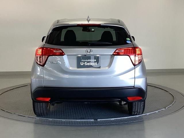 ヴェゼル Ｘ・ホンダセンシング　純正メモリーナビ　リアカメラ　ＥＴＣ　Ｒカメラ　Ｗエアバッグ　盗難防止　アクティブクルーズコントロール　オートエアコン　ＬＥＤランプ　衝突軽減ブレ－キ　パワステ　整備記録簿　カーテンエアバック　ＡＢＳ（9枚目）