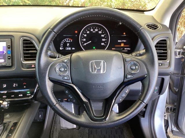 ヴェゼル Ｘ・ホンダセンシング　純正メモリーナビ　リアカメラ　ＥＴＣ　Ｒカメラ　Ｗエアバッグ　盗難防止　アクティブクルーズコントロール　オートエアコン　ＬＥＤランプ　衝突軽減ブレ－キ　パワステ　整備記録簿　カーテンエアバック　ＡＢＳ（14枚目）