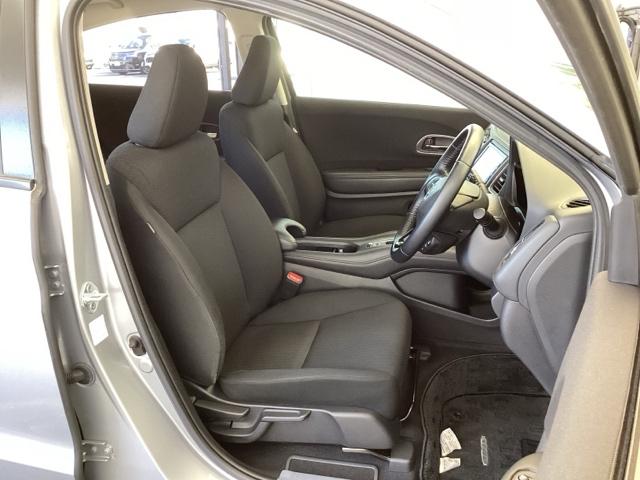 ヴェゼル Ｘ・ホンダセンシング　純正メモリーナビ　リアカメラ　ＥＴＣ　Ｒカメラ　Ｗエアバッグ　盗難防止　アクティブクルーズコントロール　オートエアコン　ＬＥＤランプ　衝突軽減ブレ－キ　パワステ　整備記録簿　カーテンエアバック　ＡＢＳ（16枚目）