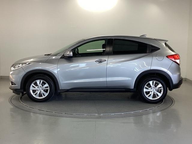 ヴェゼル Ｘ・ホンダセンシング　純正メモリーナビ　リアカメラ　ＥＴＣ　Ｒカメラ　Ｗエアバッグ　盗難防止　アクティブクルーズコントロール　オートエアコン　ＬＥＤランプ　衝突軽減ブレ－キ　パワステ　整備記録簿　カーテンエアバック　ＡＢＳ（26枚目）