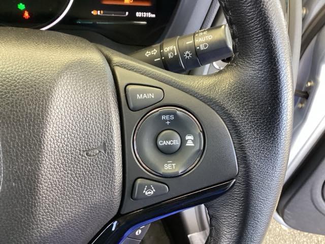 ヴェゼル Ｘ・ホンダセンシング　純正メモリーナビ　リアカメラ　ＥＴＣ　Ｒカメラ　Ｗエアバッグ　盗難防止　アクティブクルーズコントロール　オートエアコン　ＬＥＤランプ　衝突軽減ブレ－キ　パワステ　整備記録簿　カーテンエアバック　ＡＢＳ（42枚目）