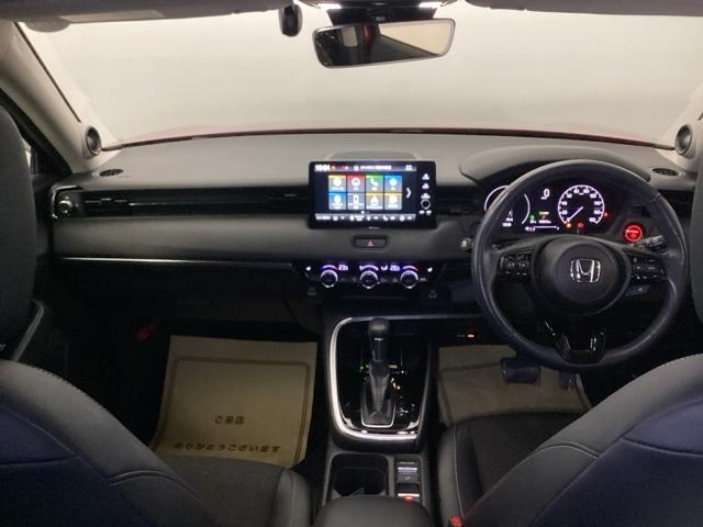 ヴェゼル e:HEVZ リアカメラ シートヒーター ETC 衝突回避支援ブレーキ機能 パノラミックビューモニター スマキ フルオートエアコン Dレコ エアバッグ 両席エアバック Rカメ パワーウィンドウ LEDランプ ABS(2枚目)