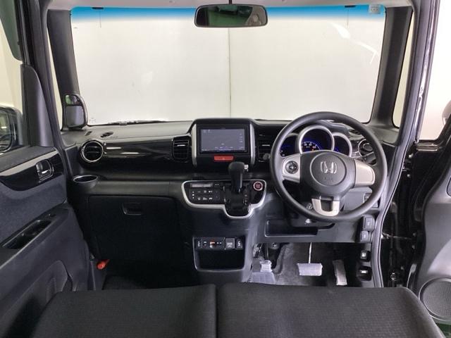 Ｎ－ＢＯＸカスタム ＧＳＳパッケージ　ナビ　Ｒカメラ　ブルートゥース　フルセグ　整備記録簿　スマ－トキ－　Ｂカメ　ＥＴＣ付き　エアコン　ＥＳＣ　Ａ－ＳＴＯＰ　盗難防止システム　パワーウィンドウ　運転席助手席エアバッグ　ＤＶＤ　ＡＢＳ（2枚目）