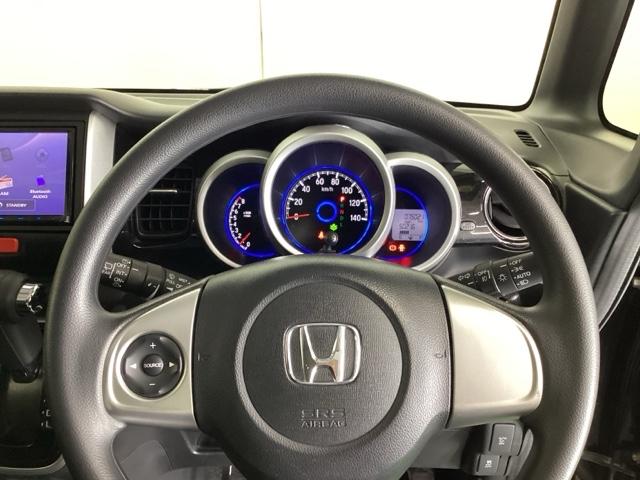 Ｎ－ＢＯＸカスタム ＧＳＳパッケージ　ナビ　Ｒカメラ　ブルートゥース　フルセグ　整備記録簿　スマ－トキ－　Ｂカメ　ＥＴＣ付き　エアコン　ＥＳＣ　Ａ－ＳＴＯＰ　盗難防止システム　パワーウィンドウ　運転席助手席エアバッグ　ＤＶＤ　ＡＢＳ（20枚目）