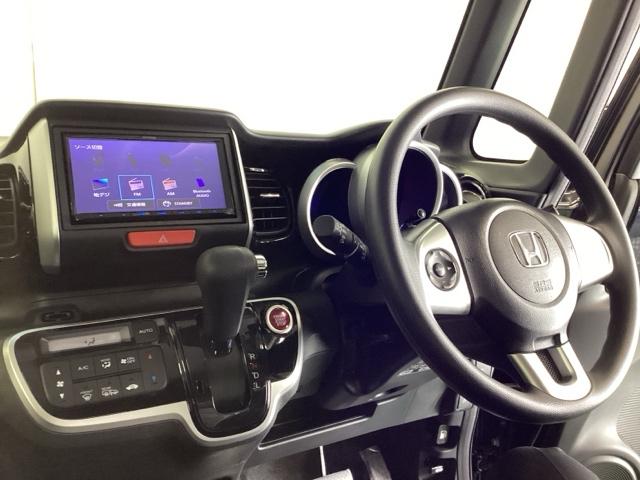 Ｎ－ＢＯＸカスタム ＧＳＳパッケージ　ナビ　Ｒカメラ　ブルートゥース　フルセグ　整備記録簿　スマ－トキ－　Ｂカメ　ＥＴＣ付き　エアコン　ＥＳＣ　Ａ－ＳＴＯＰ　盗難防止システム　パワーウィンドウ　運転席助手席エアバッグ　ＤＶＤ　ＡＢＳ（45枚目）