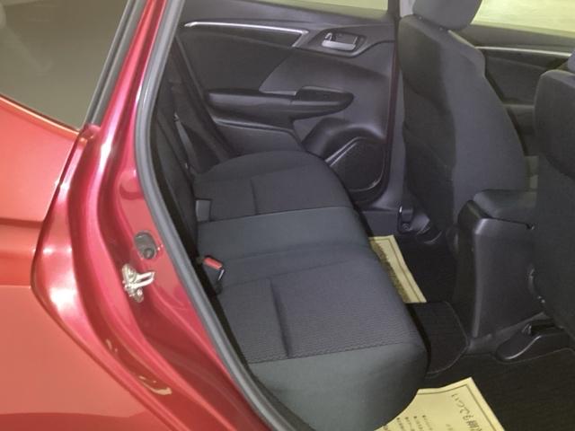 フィット １３Ｇ・Ｌホンダセンシング　ナビ　Ｒカメラ　ブルートゥース　フルセグ　ＥＴＣ車載器　ＤＶＤ再生可　サイドカーテンエアバック　ＵＳＢ　リアカメラ　エアバック　パワーウインドウ　記録簿　キーフリーシステム　ＬＥＤライト　ＶＳＡ（17枚目）