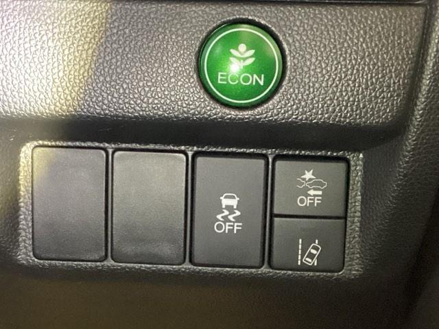 フィット １３Ｇ・Ｌホンダセンシング　ナビ　Ｒカメラ　ブルートゥース　フルセグ　ＥＴＣ車載器　ＤＶＤ再生可　サイドカーテンエアバック　ＵＳＢ　リアカメラ　エアバック　パワーウインドウ　記録簿　キーフリーシステム　ＬＥＤライト　ＶＳＡ（20枚目）